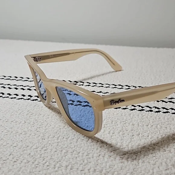 Ray-Ban Beige and Blue Sunglasses - Picture 3 of 6